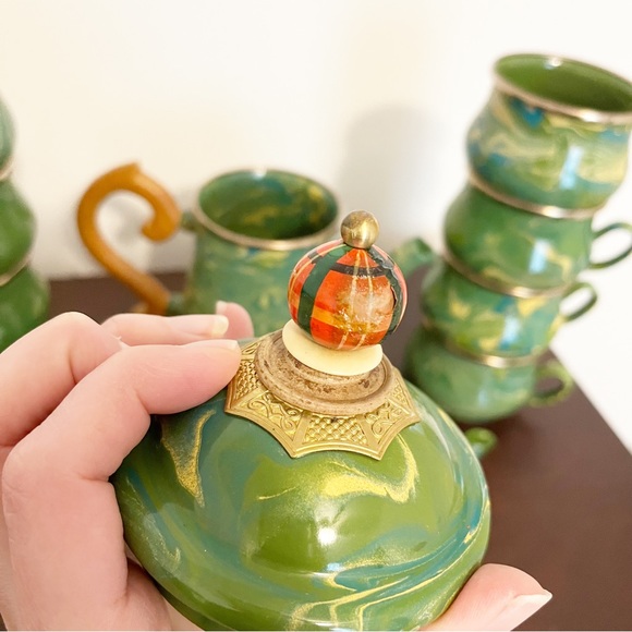 Vintage RARE MacKenzie-Childs Victoria and Richard Green Enamel 12 pc Tea Set - Picture 8 of 10